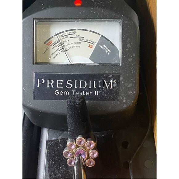 Amethyst large oval and round Cluster Ring size 8 Fine Vintage Jewelry - Picture 3 of 9